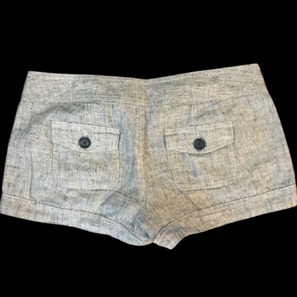 6 button Express Shorts - Picture 2 of 3